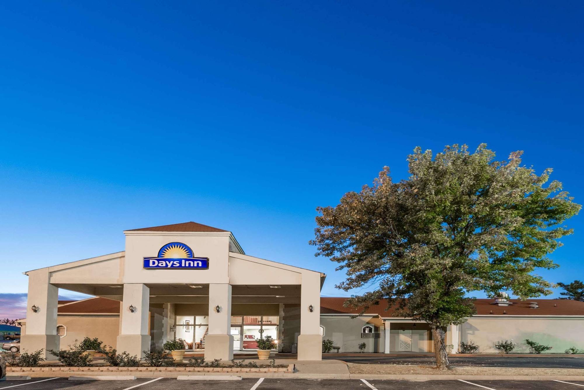 Days Inn By Wyndham Eastland Exterior foto