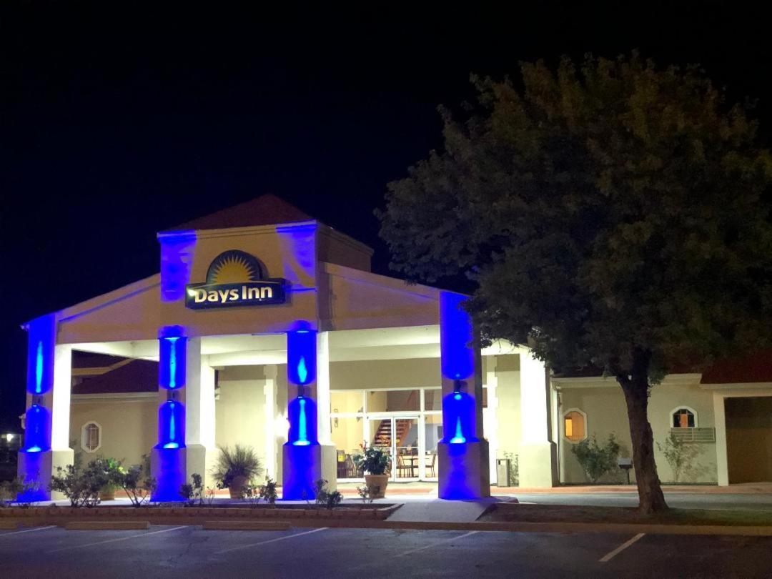 Days Inn By Wyndham Eastland Exterior foto